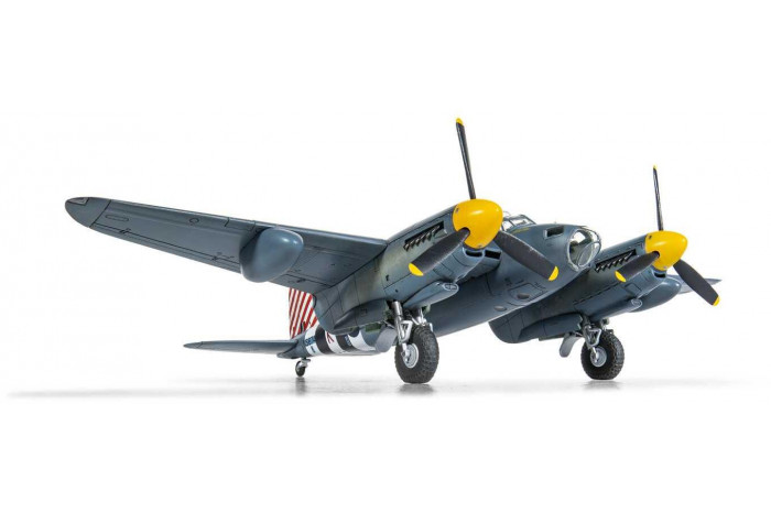 Classic Kit letadlo A04065 - De Havilland Mosquito PR.XVI (1:72)