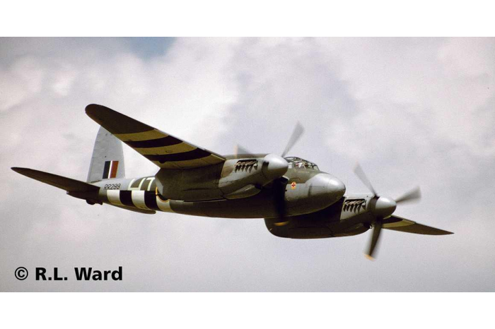 Plastic ModelKit letadlo 04758 - Mosquito Mk. IV (1:32)