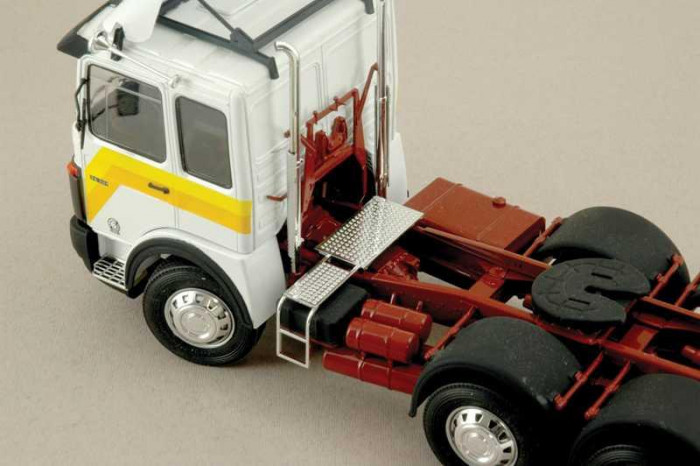Model Kit truck 0756 - MAN 26.321 FORMEL SIX (1:24)