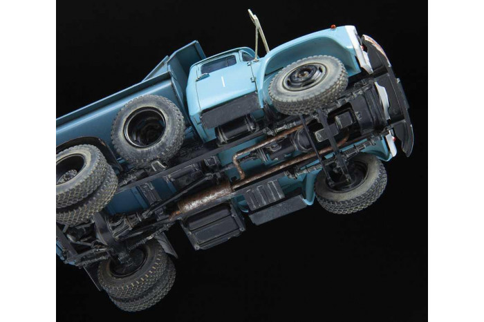 Model kit auto 43004 - ZIL 130 (1:43)