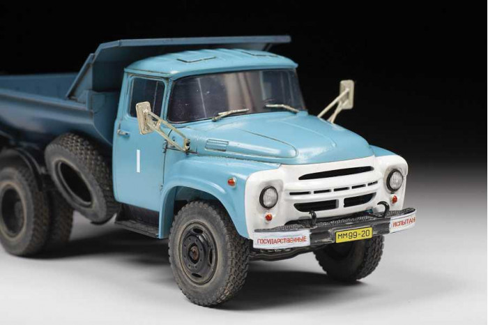 Model kit auto 43004 - ZIL 130 (1:43)