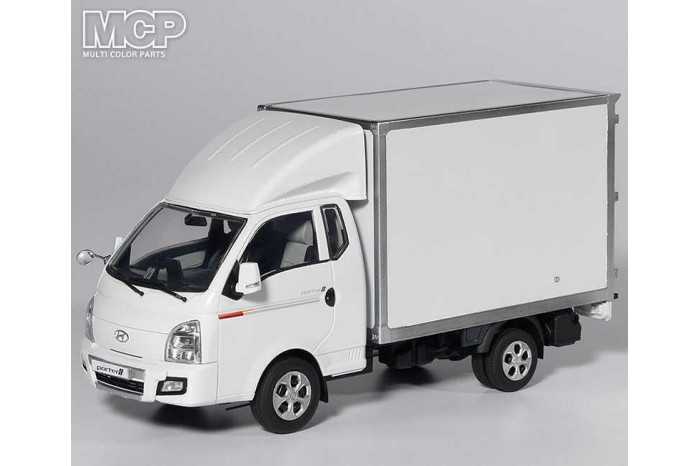 Model Kit auto 15145 - Hyundai Porter II MCP (1:24)