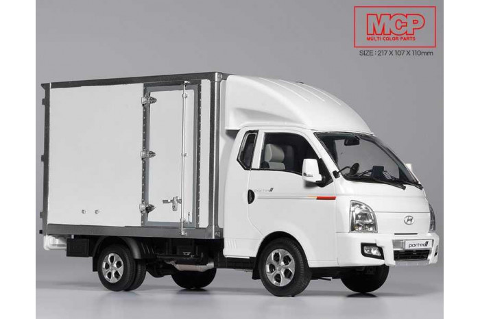 Model Kit auto 15145 - Hyundai Porter II MCP (1:24)