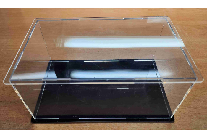 Plexibox s černým dnem (S) - 0201