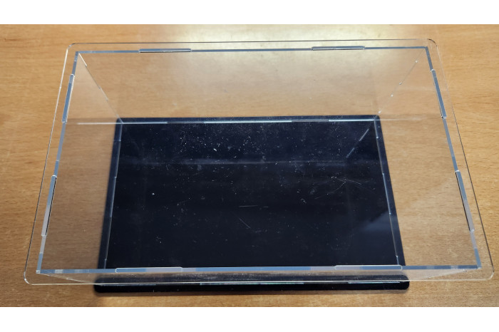 Plexibox s černým dnem (M) - 0204