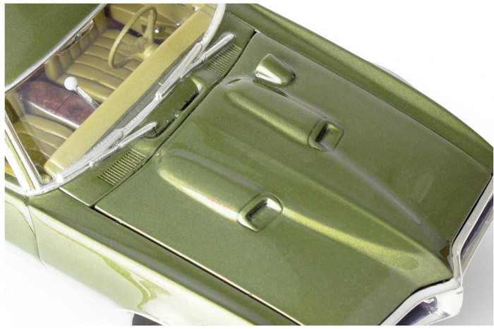 Plastic ModelKit MONOGRAM auto 4545 - 68 Firebird (1:25)