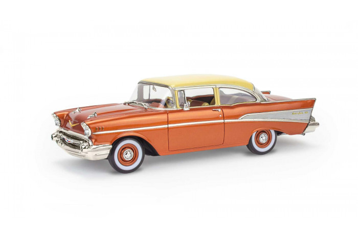 Plastic ModelKit MONOGRAM auto 4551 - 57 Chevy Bel Air (1:25)