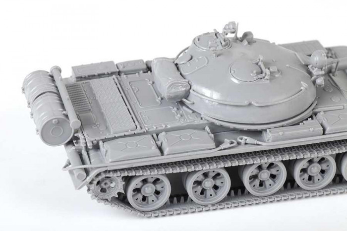 Model Kit tank 5077 - T-62 (1:72)