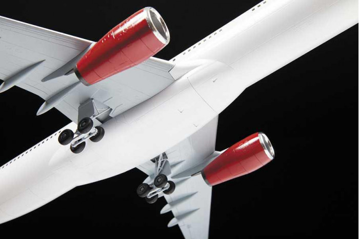 Model Kit letadlo 7044 - Airbus A330-300 (1:144)