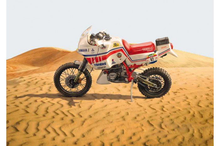 Model Kit motorka 4642 - Yamaha Tenere 660 cc Paris Dakar 1986 (1:9)