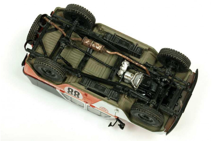 Model Kit auto 43007 - UAZ-469 (1:43)