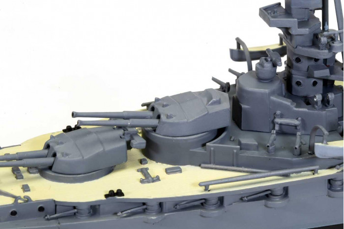 Classic Kit VINTAGE loď A04210V - HMS Iron Duke (1:600)