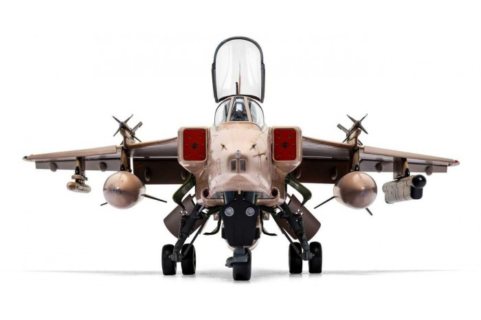 Classic Kit letadlo A11010 - SEPECAT Jaguar GR.1/GR.1A (1:48)