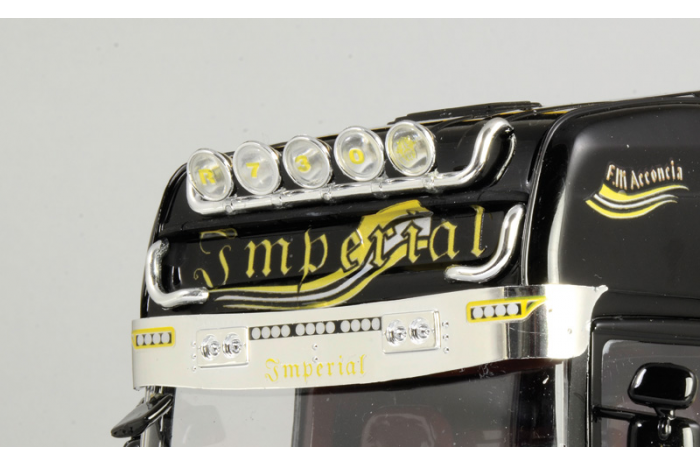 SCANIA R V8 TOPLINE " IMPERIAL" (1:24) - 3883