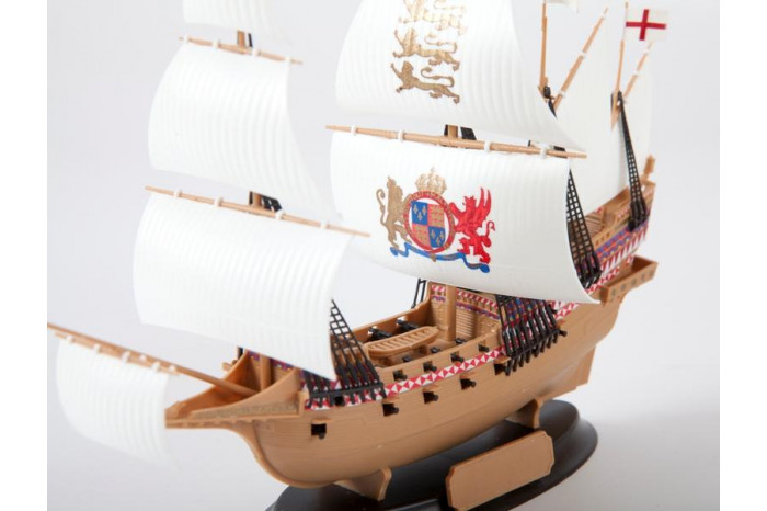 Wargames (TS) loď 6500 - English ship Revenge (1:350)