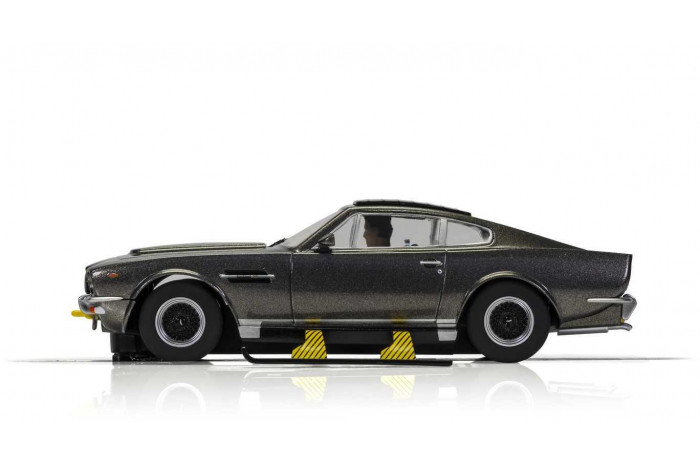 Autíčko Film & TV SCALEXTRIC C4239 - James Bond Aston Martin V8 - The Living Daylights (1:32)