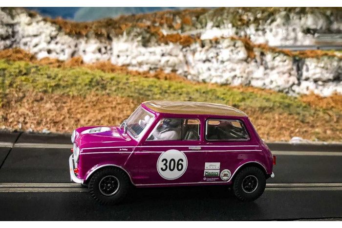 Autíčko Touring SCALEXTRIC C4545 - Austin Mini Cooper S - Jo Polley (1:32)