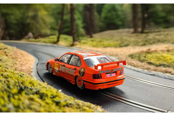 Autíčko Touring SCALEXTRIC C4624 - BMW E36 320i - STW 1996 - Jagermeister (1:32)