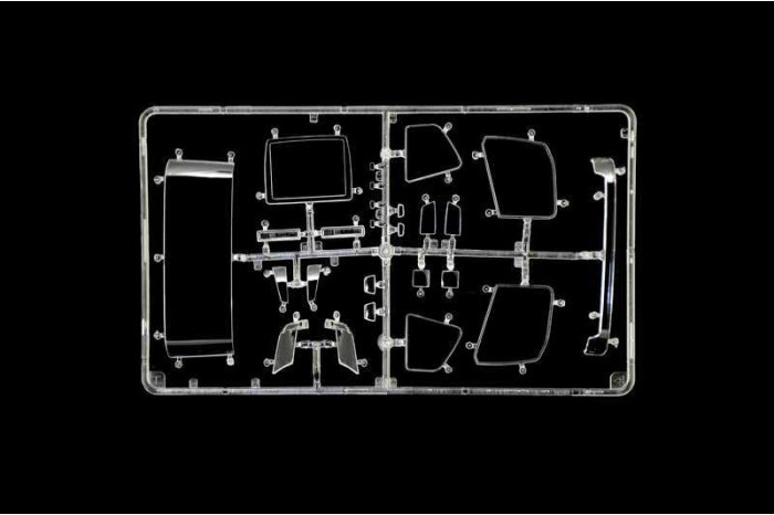 Model Kit truck 3970 - Volvo FH16 Medium Roof (1:24)