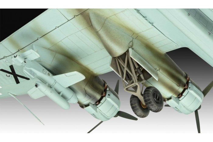 Plastic ModelKit letadlo 03777 - Focke-Wulf Fw 200 C-5/C-8 Condor (1:72)