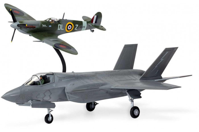 Gift Set letadlo A50190 - 'Then and Now' Spitfire Mk.Vc & F-35B Lightning II (1:72)