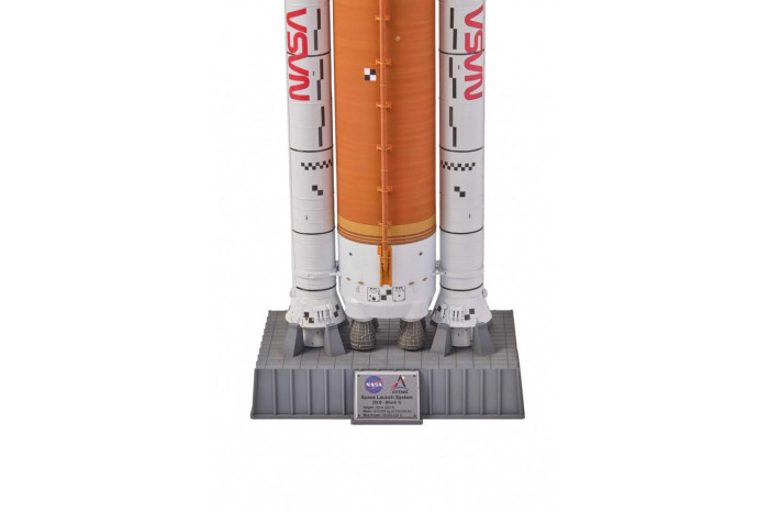 Plastic ModelKit vesmír 03760 - NASA Artemis Space Launch System (SLS) (1:144)