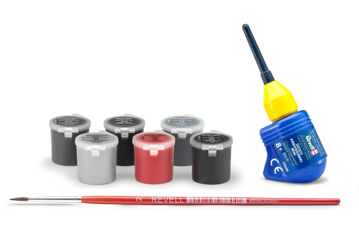 Gift-Set auto 05623 - Golf 1 GTi (50th Anniversary) (1:24)