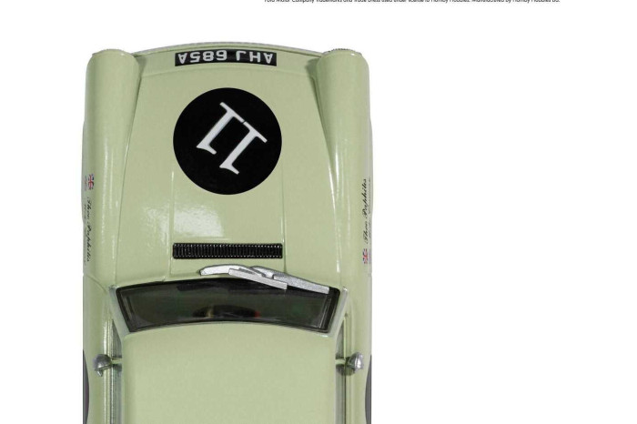 Autíčko Touring SCALEXTRIC C4617 - Ford Anglia 105e - Theo Paphitis (1:32)