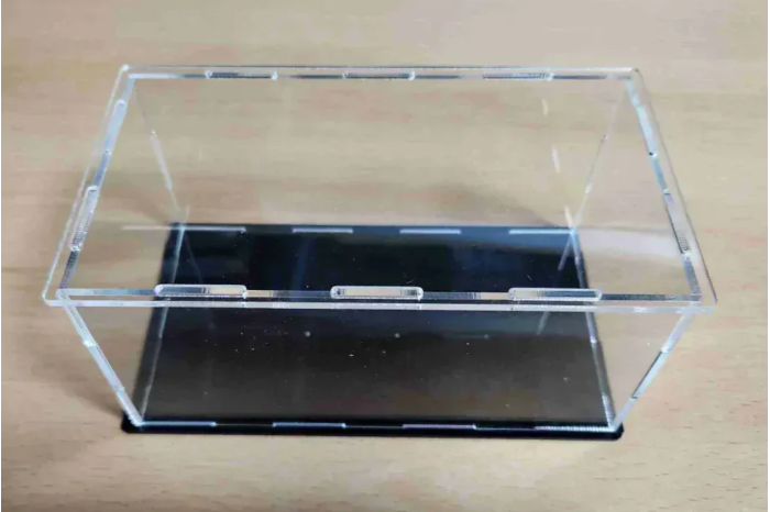 Plexibox s černým dnem (150x80x70) - 02051