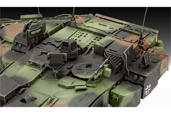 Plastic ModelKit tank 03360 - Leopard 2A7A1 (1:35)