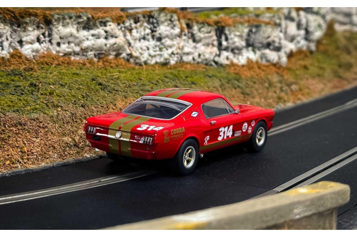 Autíčko GT SCALEXTRIC C4658 - Shelby GT350H - Red and Gold (1:32)