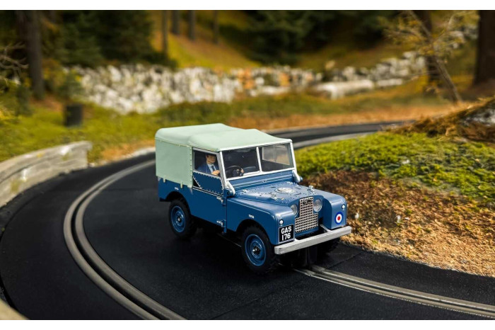 Autíčko Street SCALEXTRIC C4661 - Land Rover Series 1 – RAF (1:32)