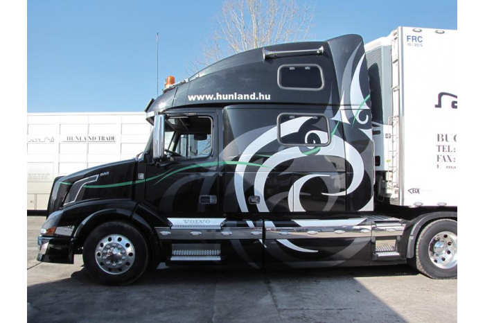 Model Kit truck 3892 - VOLVO VN 780 (1:24)