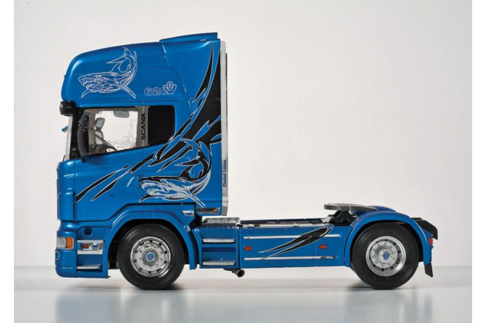 Model Kit truck 3873 - SCANIA R620 "BLUE SHARK" (1:24)