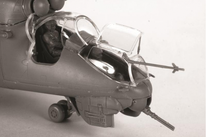 Model Kit vrtulník 7293 - MIL MI-24V/VP Hind E (1:72)
