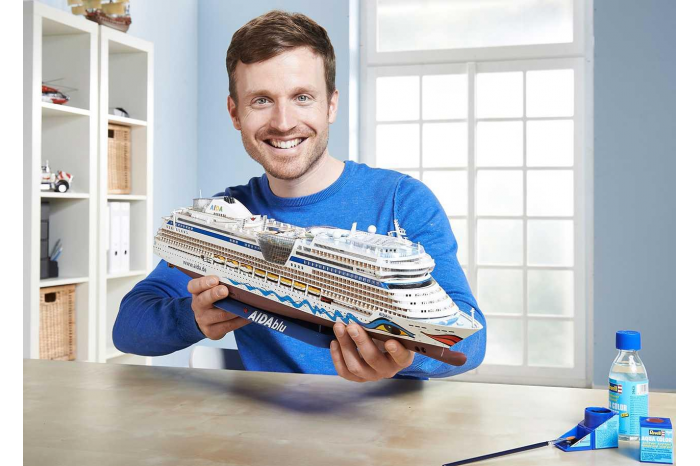 Plastic ModelKit loď 05230 - AIDAblu, sol, mar, stella (1:400)