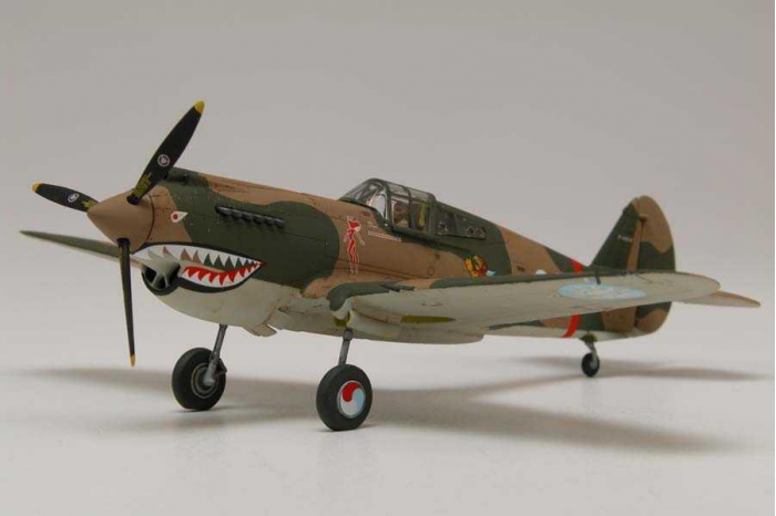 Classic Kit letadlo A01003 - Curtis P-40B Tomahawk (1:72)