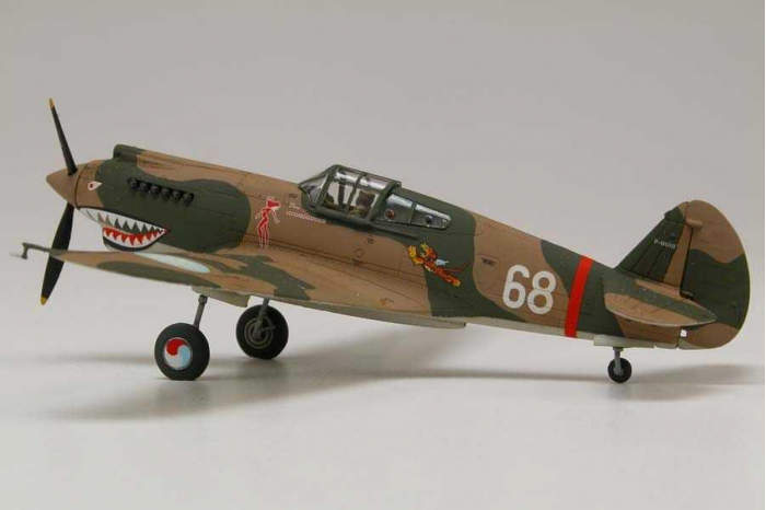 Classic Kit letadlo A01003 - Curtis P-40B Tomahawk (1:72)