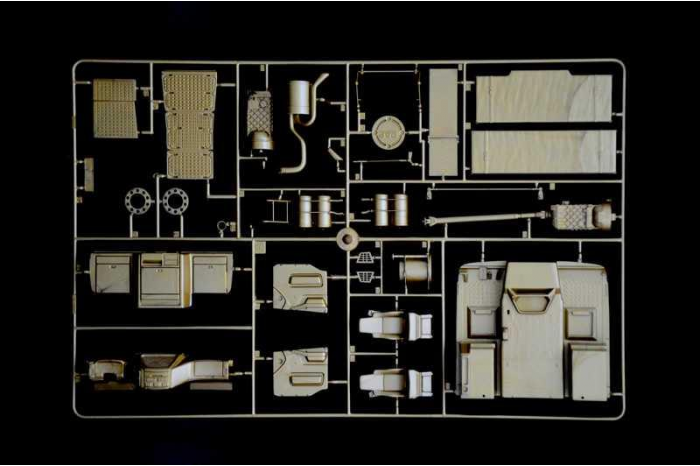 Model Kit truck 3917 - DAF XF-105 (1:24)
