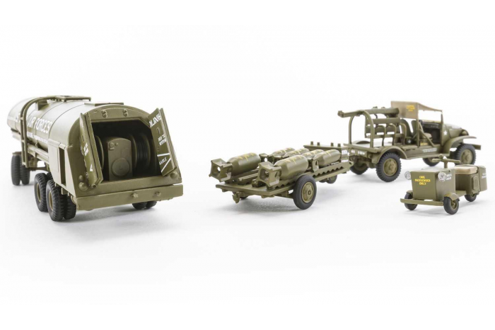 Classic Kit diorama A06304 - USAAF 8TH Airforce Bomber Resupply Set (1:72)
